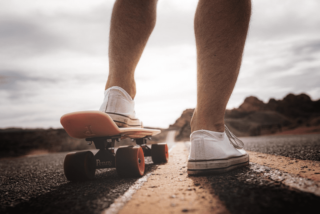 How-To-Stand-On-A-Skateboard-Without-Falling